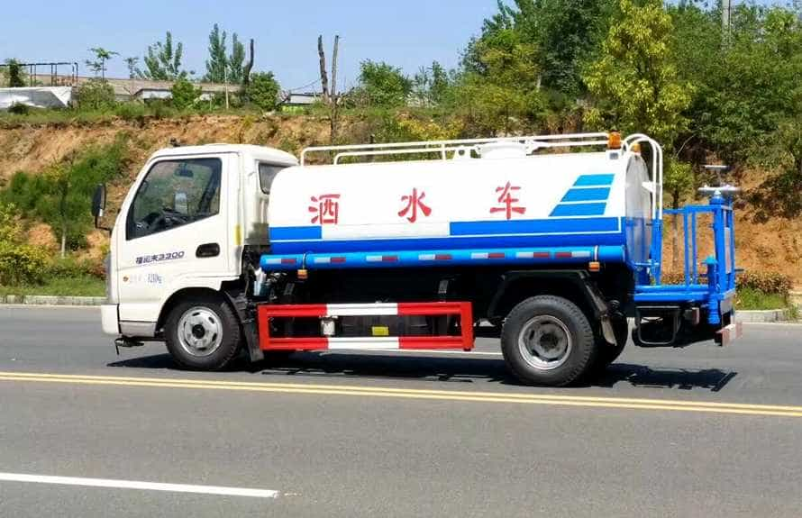 凯马5吨绿化喷洒车