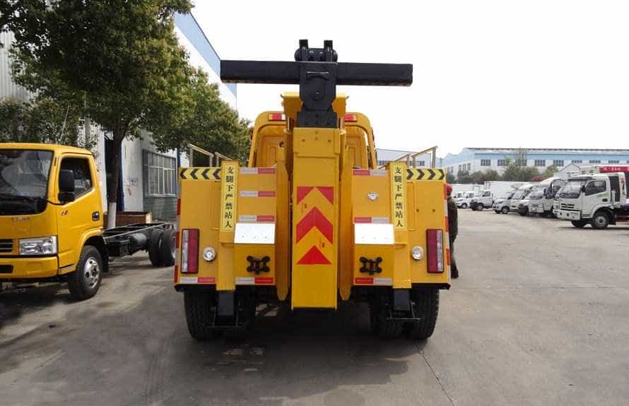 东风特商153单桥重型清障车